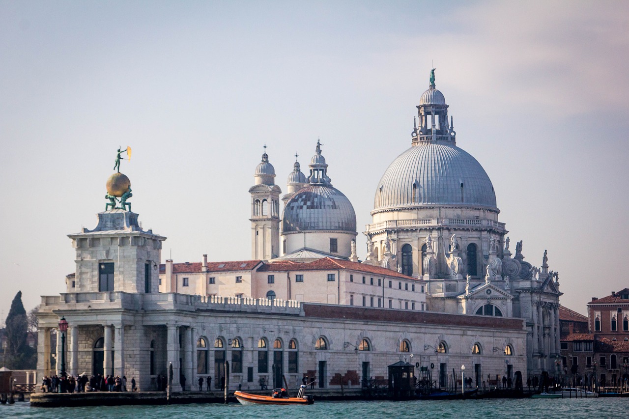 venice-2085860_1280.jpg