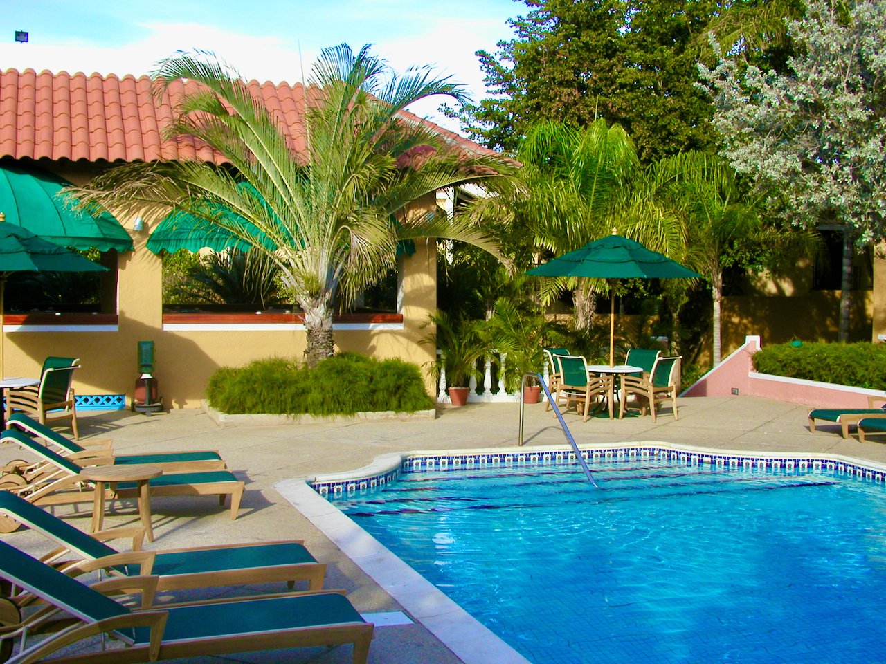 hvb-gallery-pool-02-618d974bc8caa.jpeg
