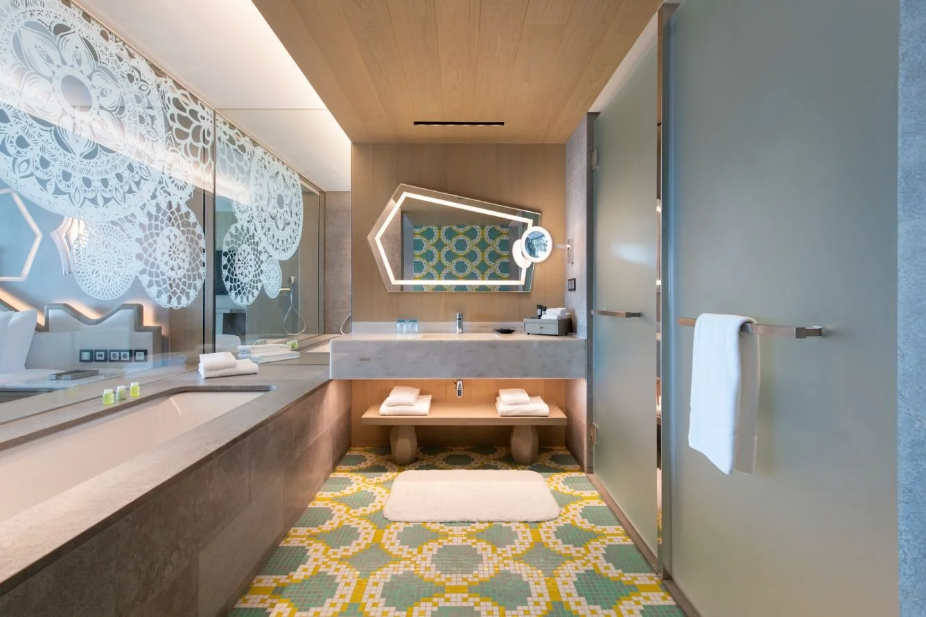 wh-faowh-wonderful-twin-bathroom-16228_Classic-Hor.jpeg