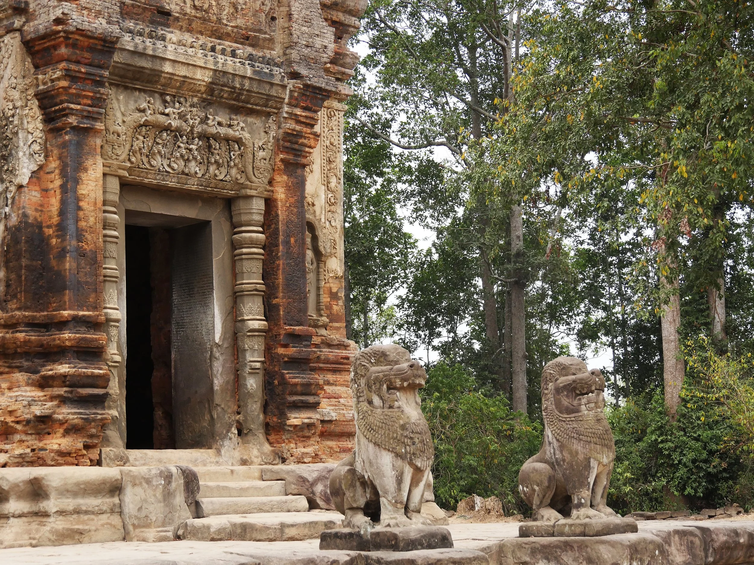 Roluos Cambodia.jpg