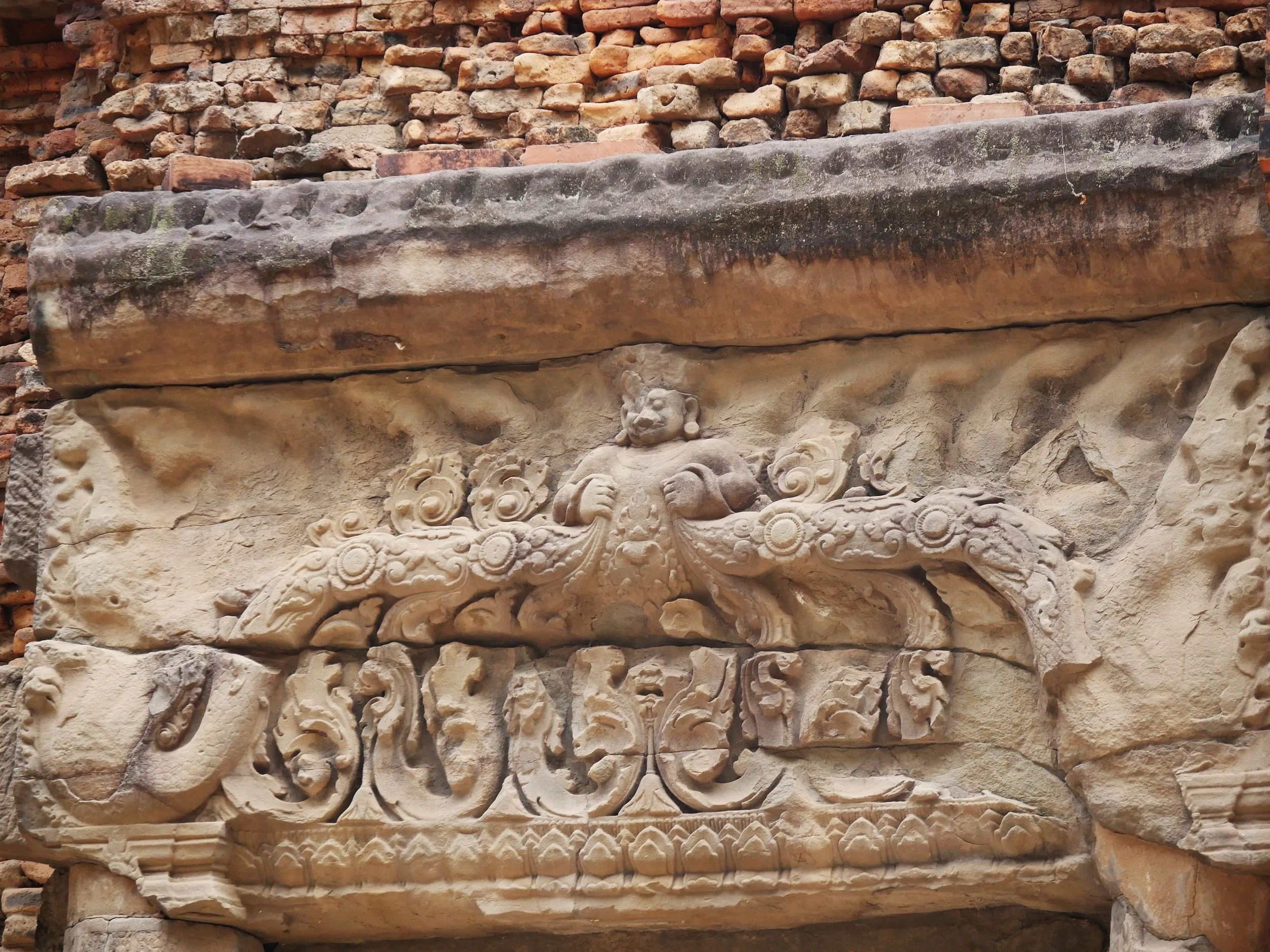 Roluos Preah Ko Temple.jpg
