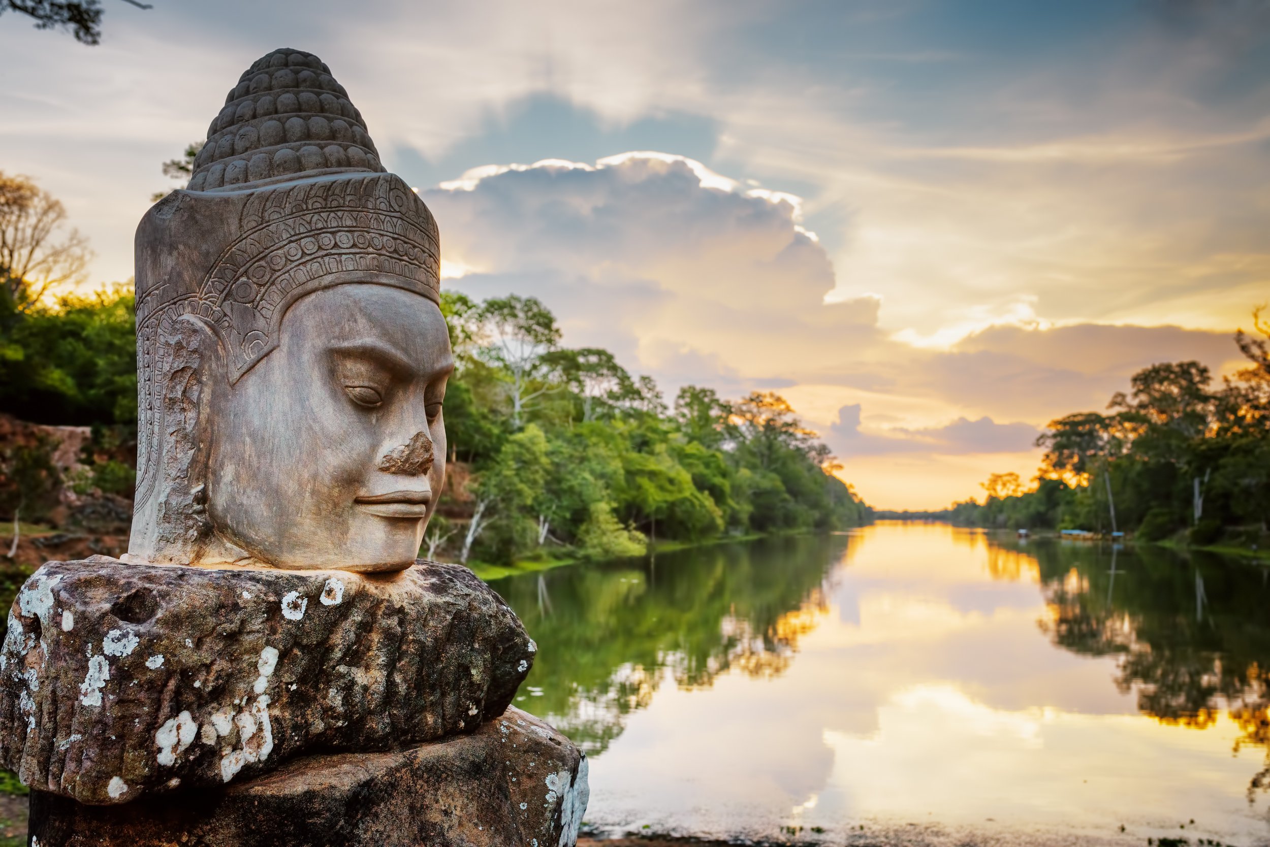 South Gate of Angkor Thom.jpg