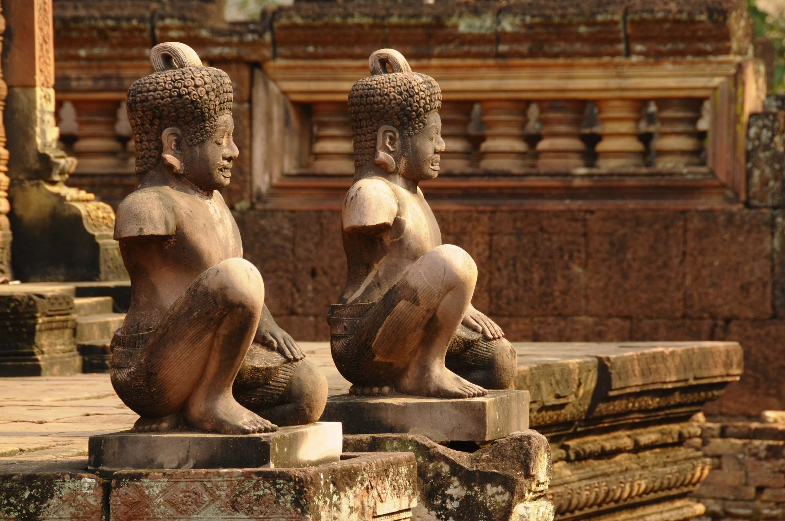Banteay Srei Inner Sanctuary.jpg