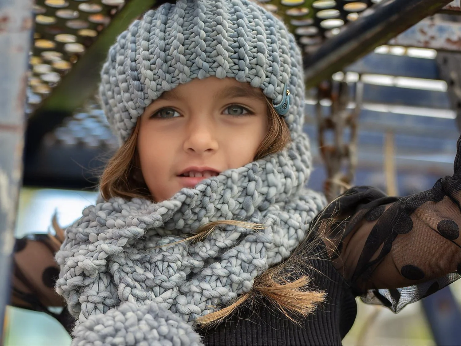100% merino wool handknitted headband Twist headband made from 100% merino wool – lenalovesknitting main image 4