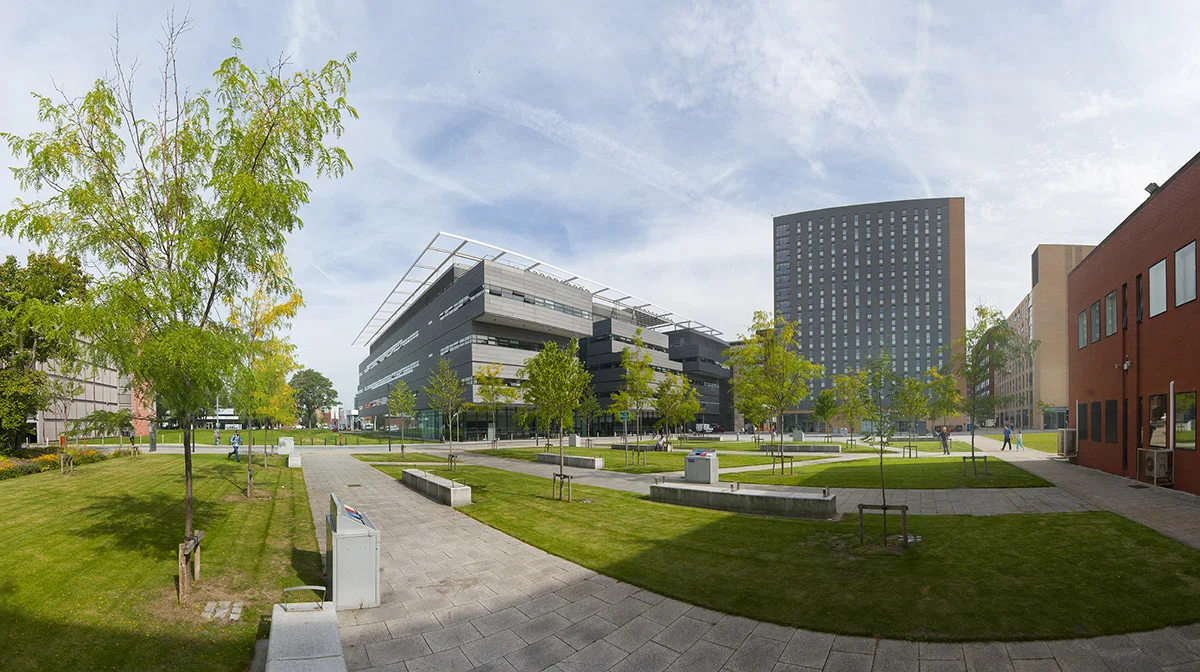 Uni_002.jpg