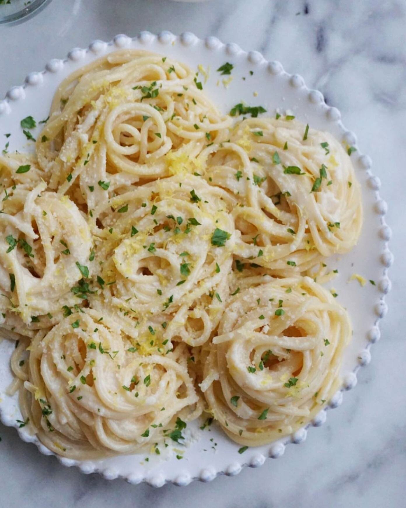 When life gives you lemons, make Spaghetti Limone! 🍝🍋 Check out the recipe for this super easy Spaghetti Limone at my new pasta account @thepastatable where I share all of my favorite pasta recipes! 📸 @thepastatable #pasta #NYCFoodComa
