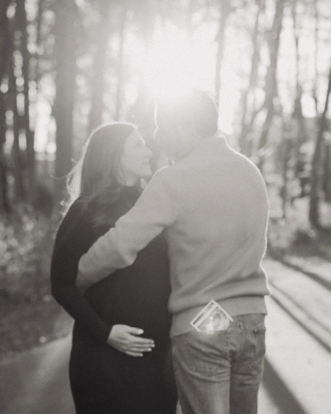 What a blessing it was to capture this maternity session for a dear friend. 2026 is going to be a beautiful year for the Nestor family 💖 Now that they have finally announced it to the world I can share a few of the sweet photos we took to celebrate 