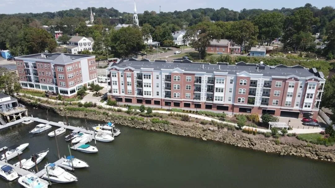 Head+of+Harbor+Rear+river+view.jpg