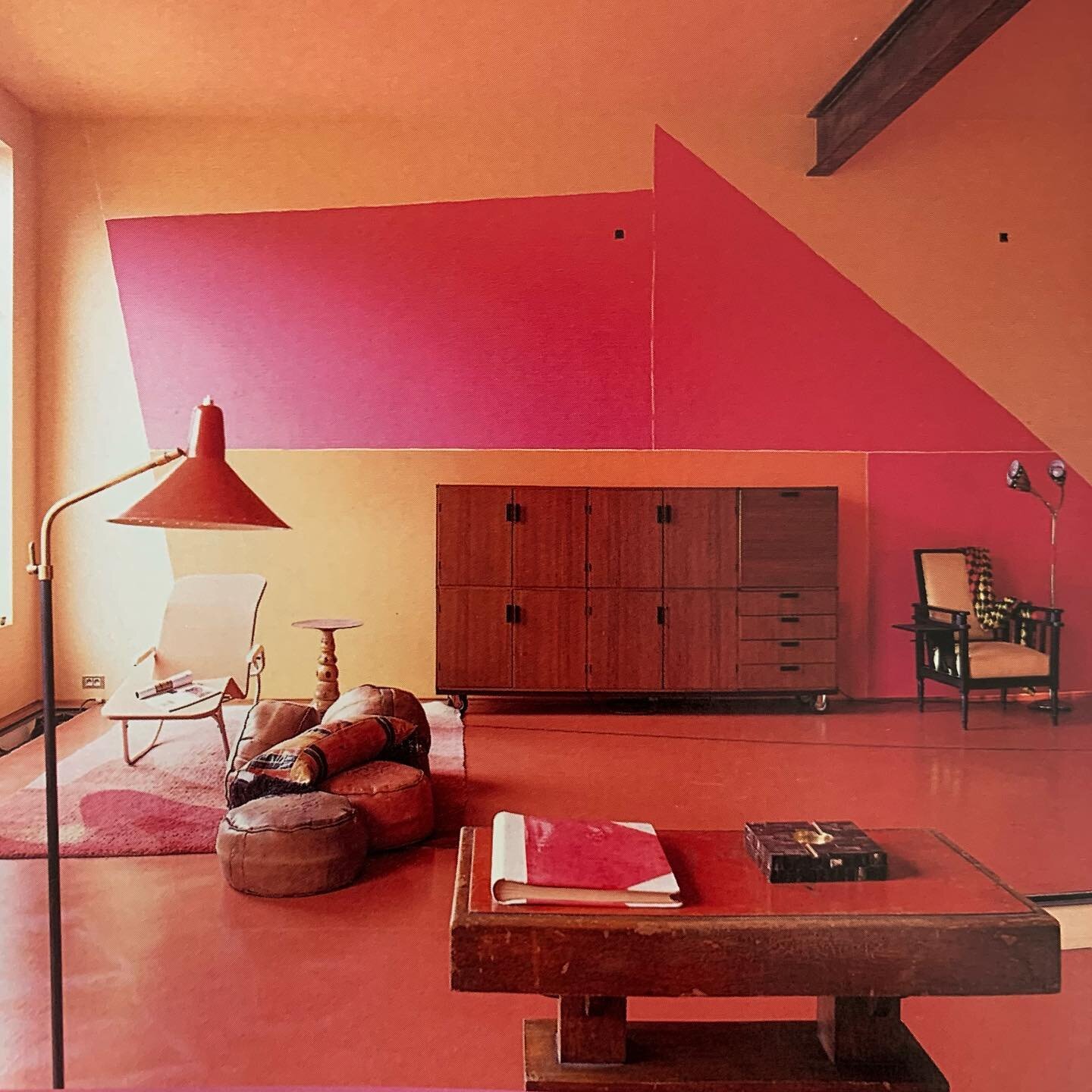 Pink Orange Red - color story from a loft conversion featured in Converted Spaces, a title from Sir Terence Conran&rsquo;s publishing house Conran Octopus c 1998. It&rsquo;s worth seeking out 
.
.
.
.
#kathleenvanzandweghe #jonasmampaey #convertedspa