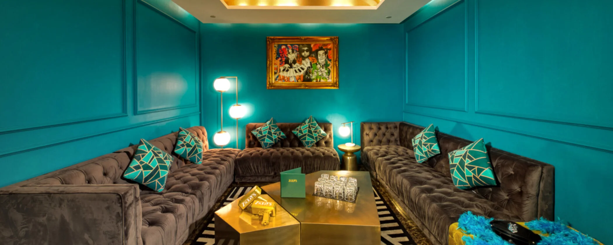 DELUXE ROOMS