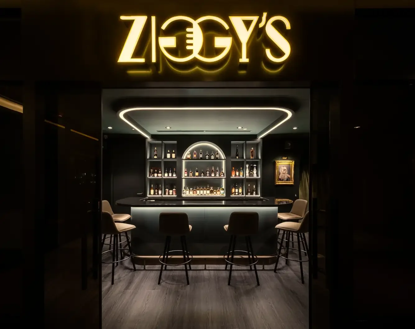 ziggys-chijmes-entrance-01.webp