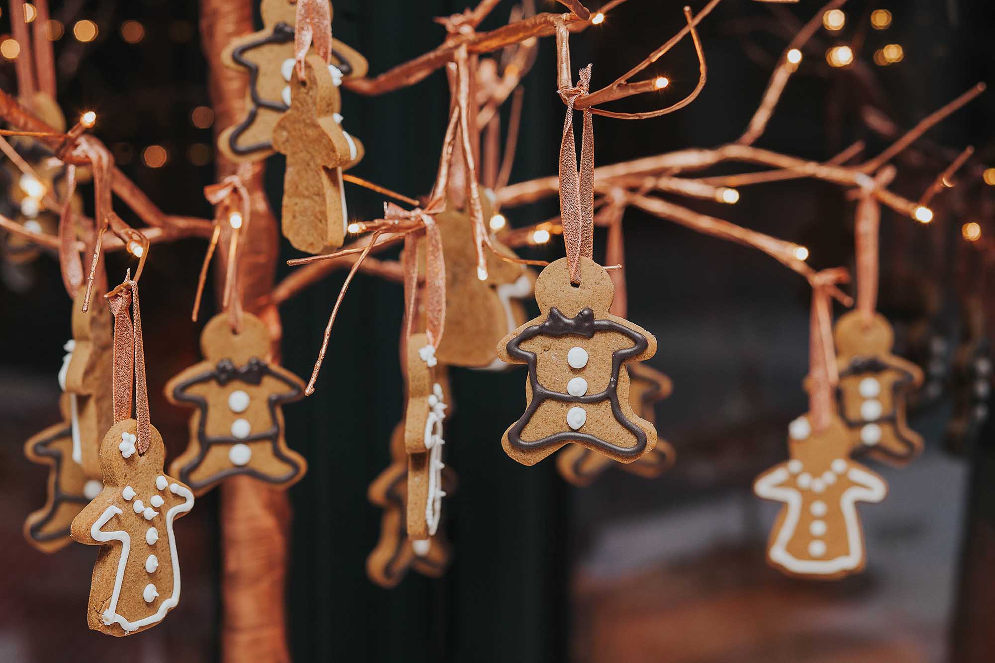 Christmas wedding favours gingerbread men