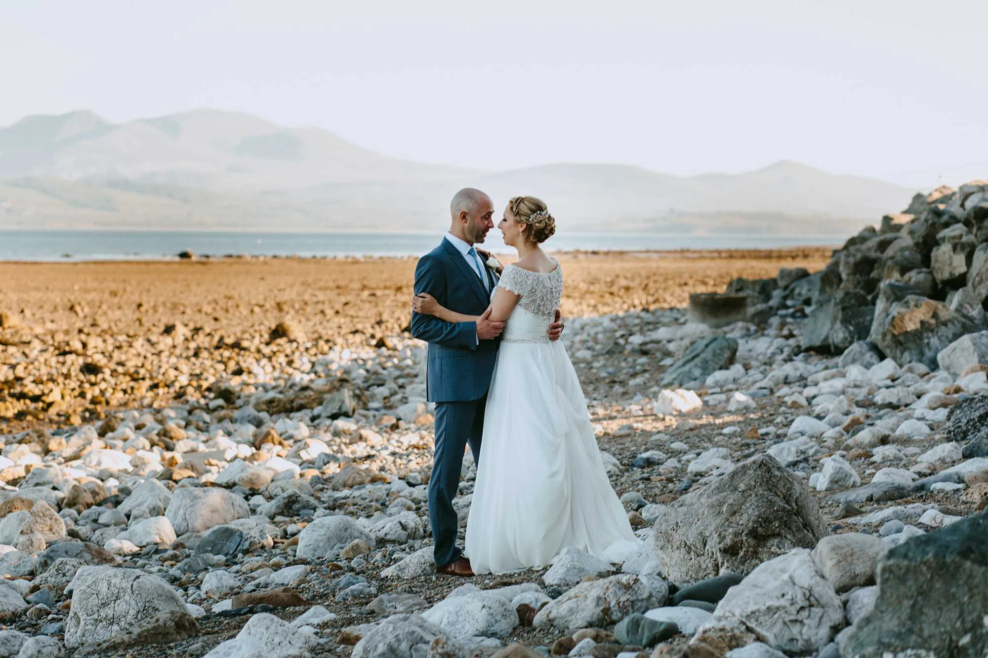 tros yr afon wedding