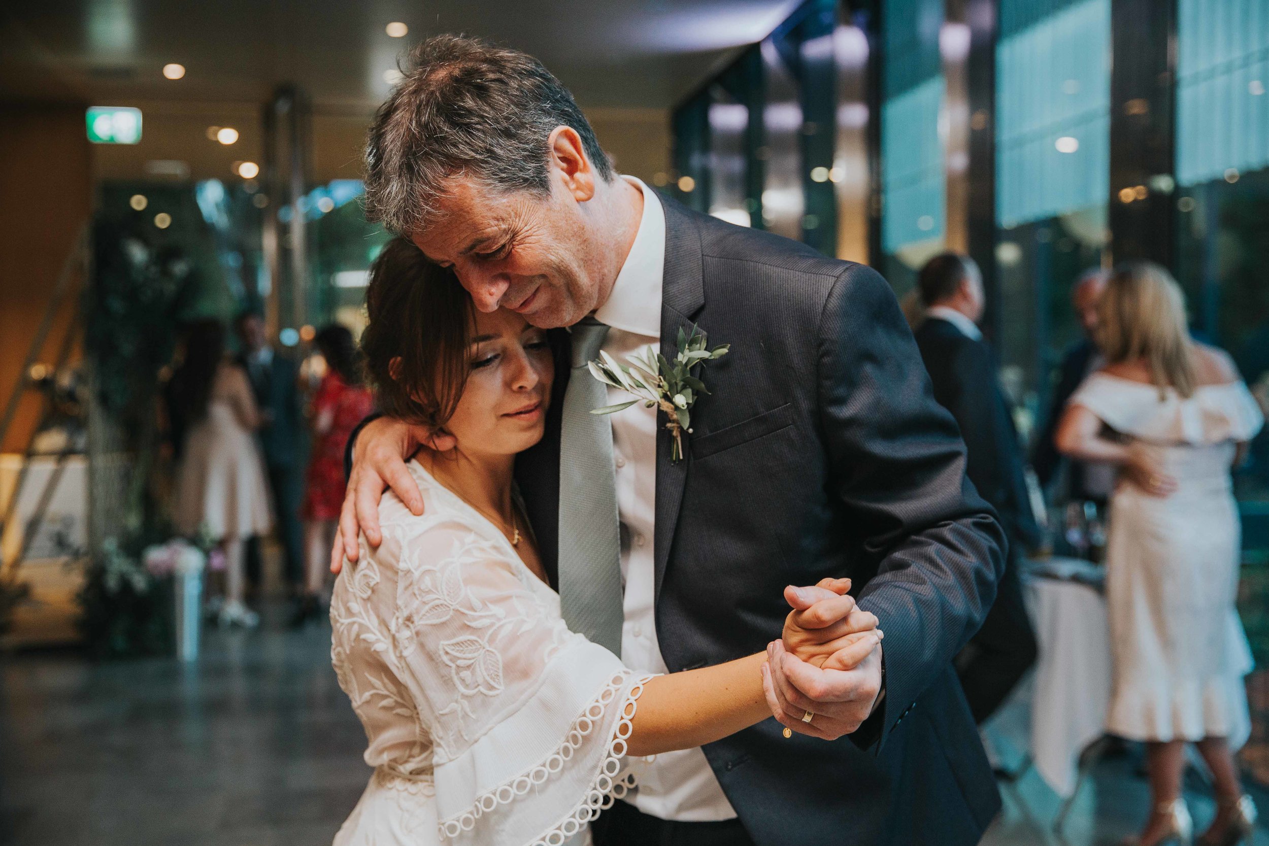 father and daughter wedding dance