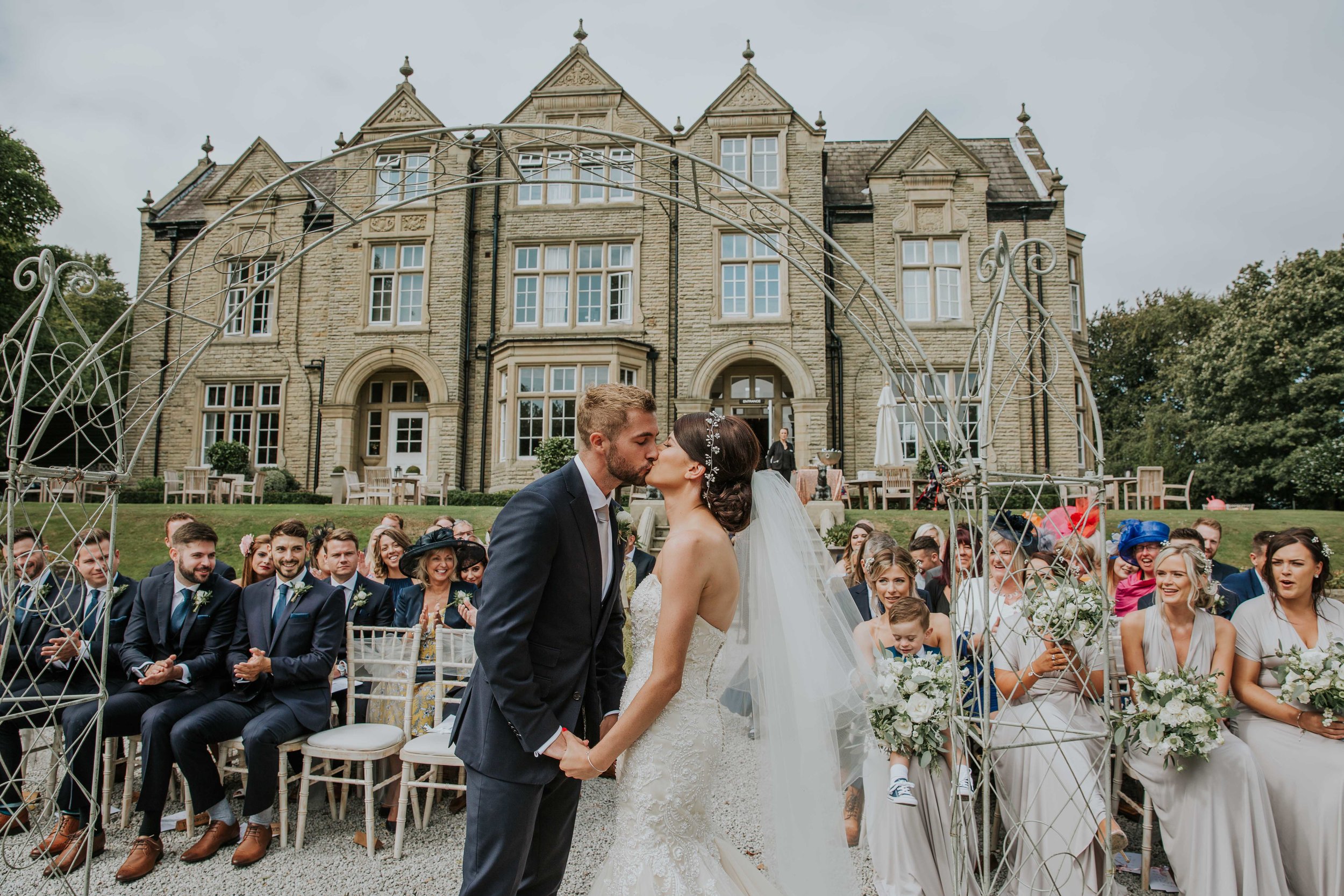 The Woodlands Hotel Leeds wedding ceremony