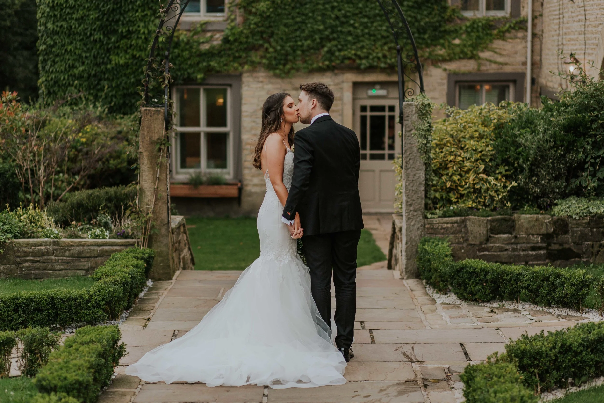 Boothroyd Inn Ripponden The Fleece Countryside Inn Wedding-Maddie Farris Photography