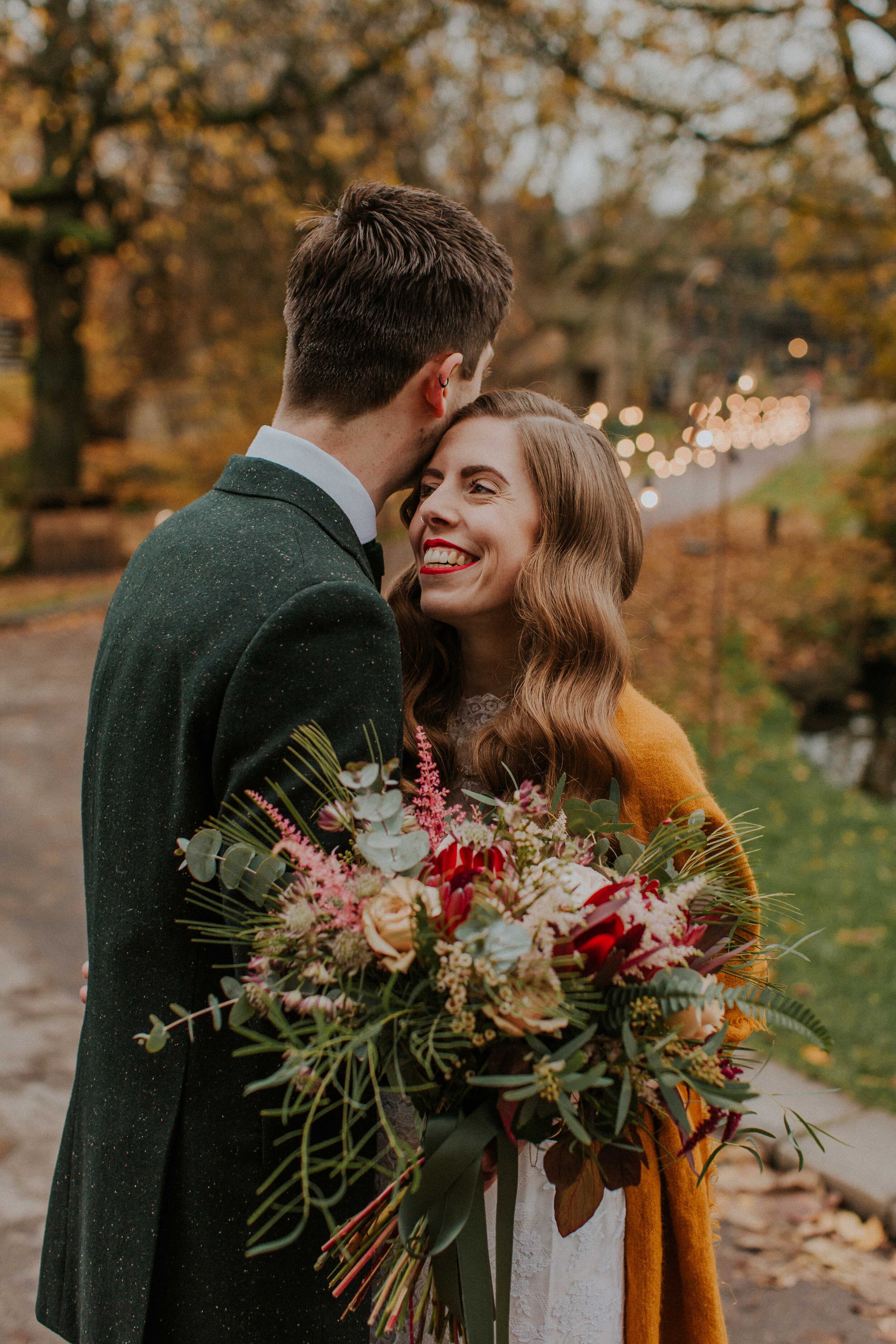 Autumn East Riddlesden Hall Wedding (25).jpg