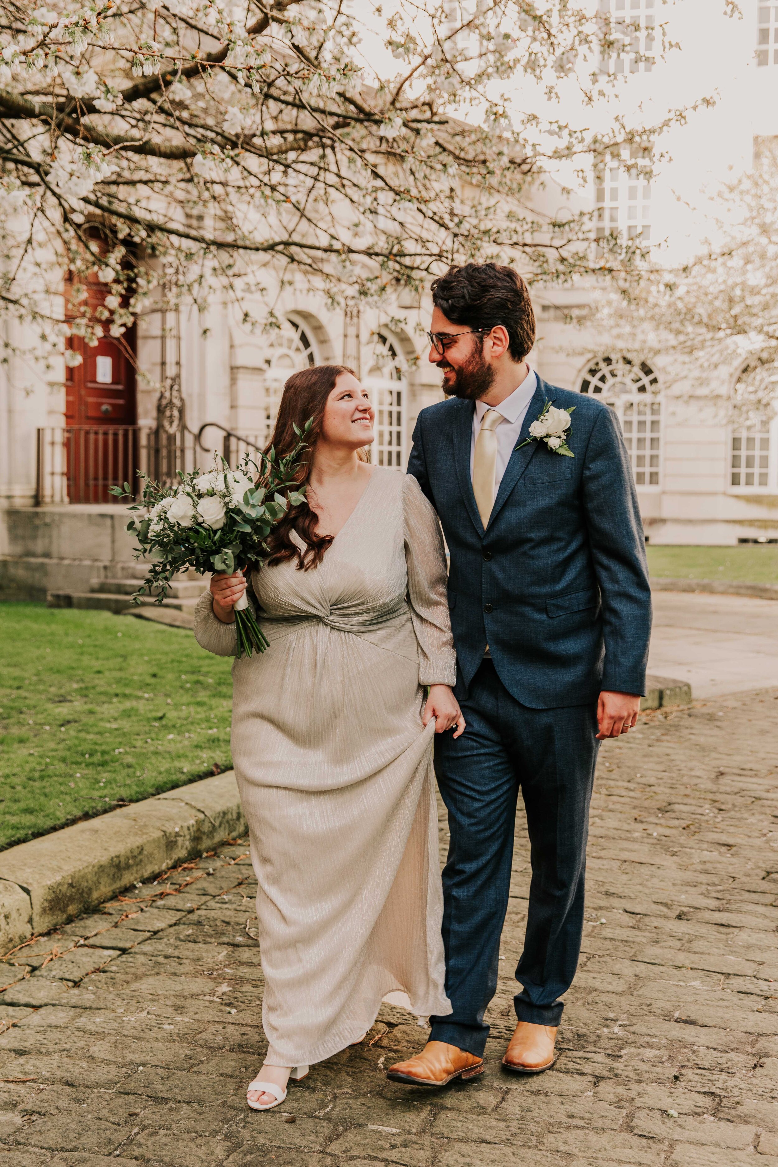 LEEDS CIVIC HALL WEDDING (18).jpg