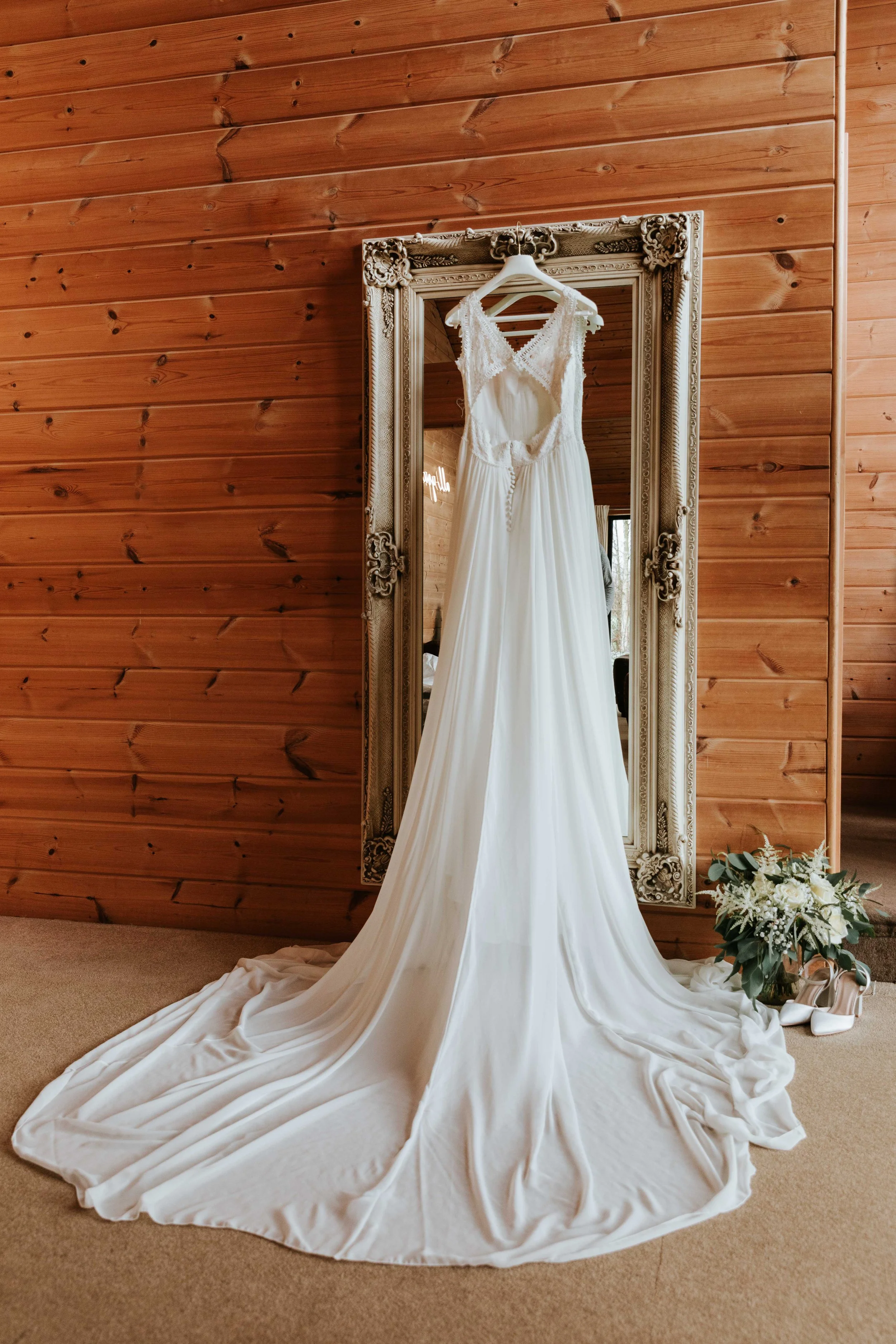 STYAL LODGE WINTER WEDDING  (4).JPG
