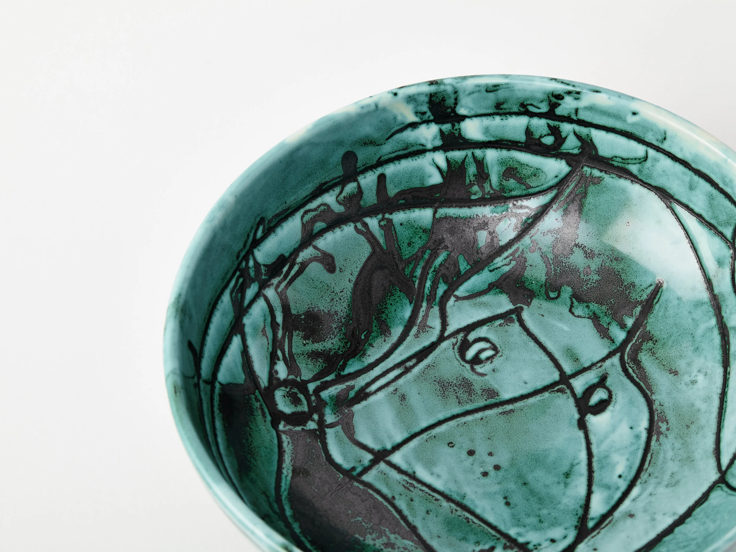 Emma Cerasulo_Large Mediteranean Ceramic Bowl Green_Details.jpg