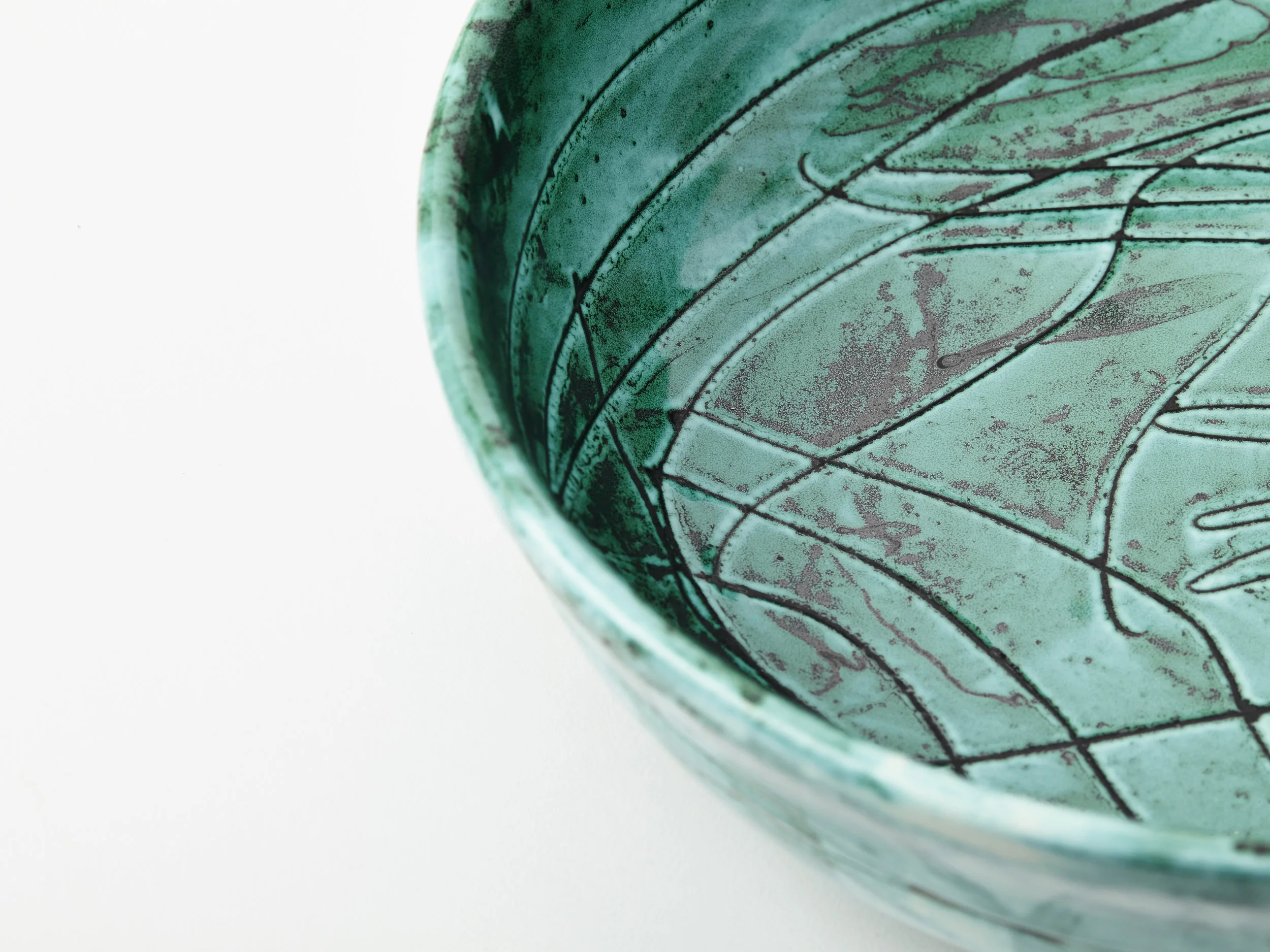 Emma Cerasulo_Xlarge Mediteranean Ceramic Bowl Green_Detail.jpg