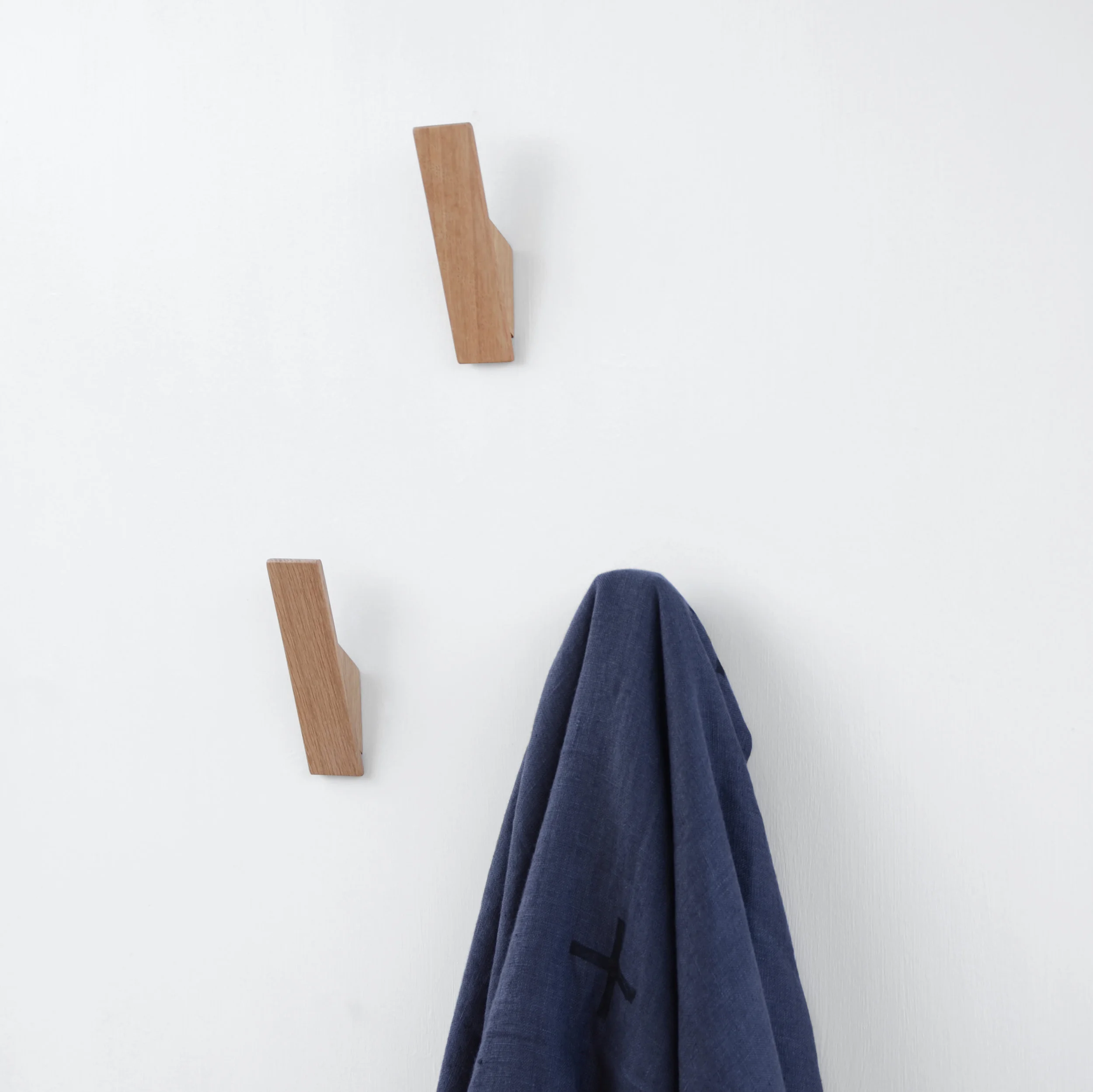 oak wall hook 2.jpg