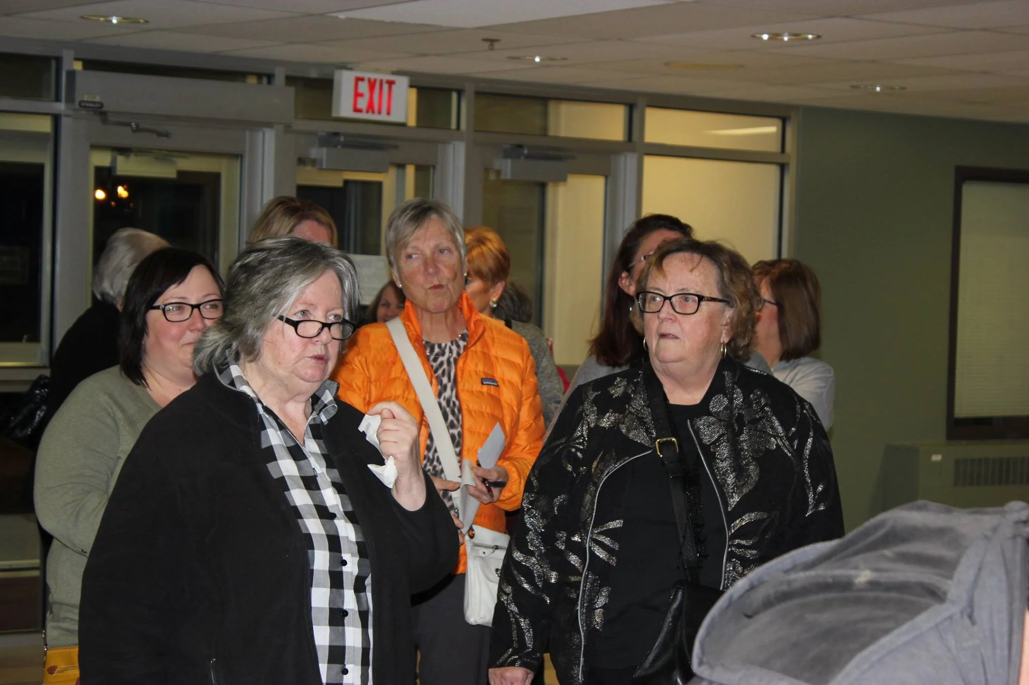 More ladies lining up.jpg