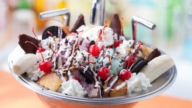 The Kitchen Sink | Beaches & Cream Soda Shop — Disney's Beach Club Resort
