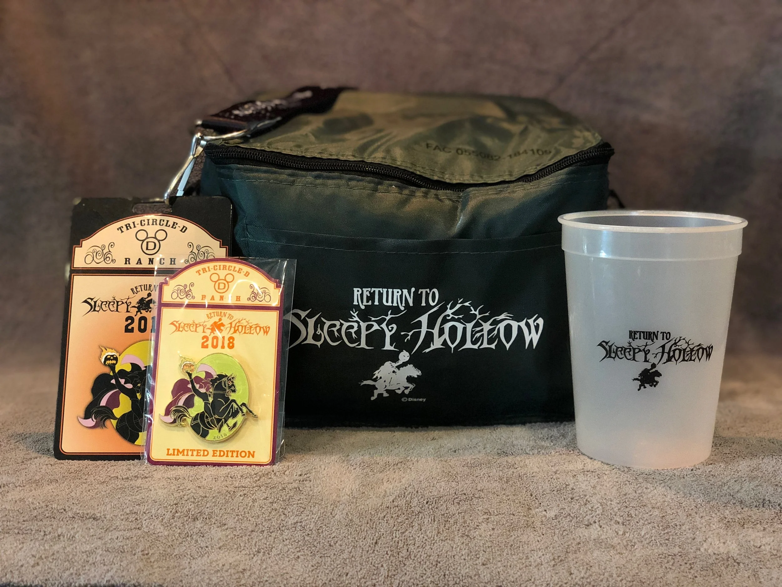 ‘return to sleepy hollow’ souvenirs | © MAGIC LAMP VACATIONS®