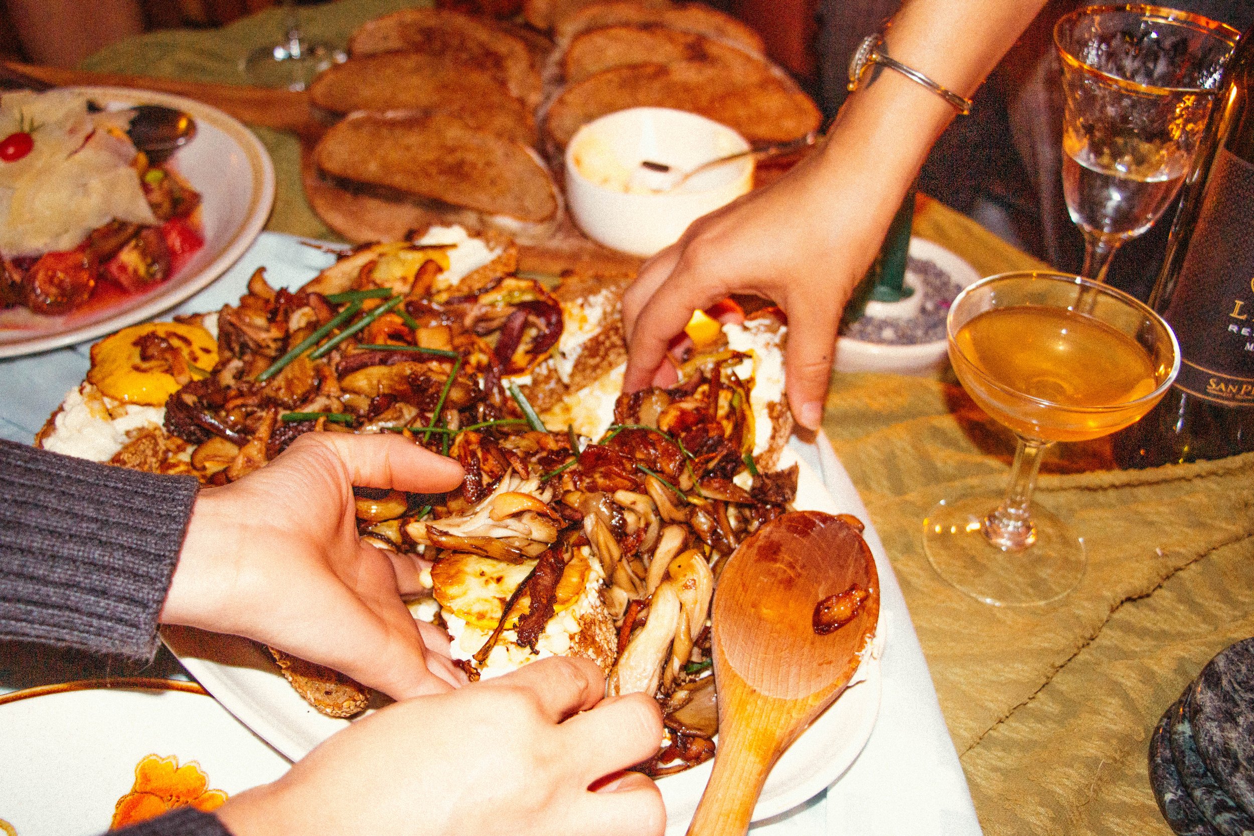 SisterDinner-6533-Retouched.jpg