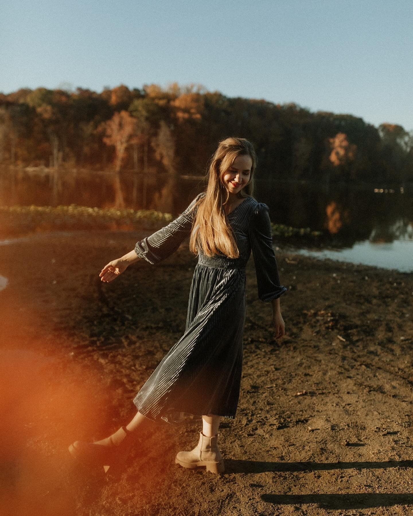 Stephen &amp; I met each other in the forest at a meet up for photographers! Our first date and the many ones following included photo adventures. It felt so good to be together in a beautiful place + create just for fun. 🍂 Although it&rsquo;s not a