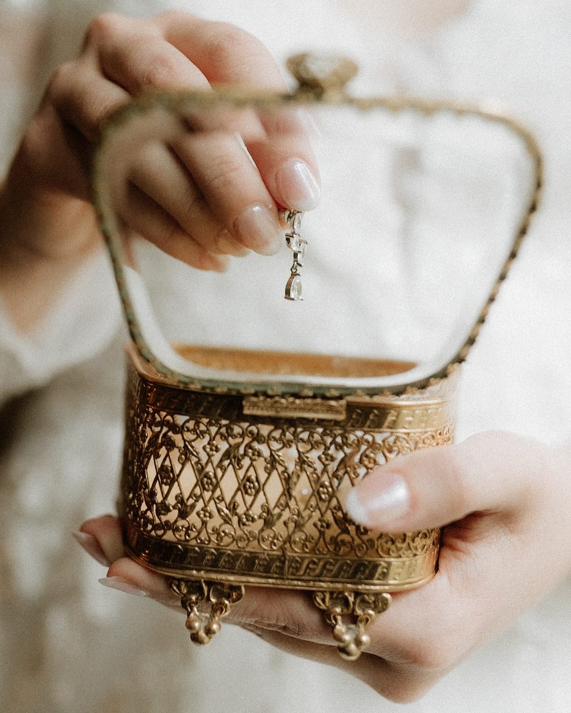 Where you get ready matters. Most likely this will be where all your detail photos are taken. What kind of vibe are you going for? Make sure to reflect that in the place you choose to start your preparations. Will you be doing a first look in this lo