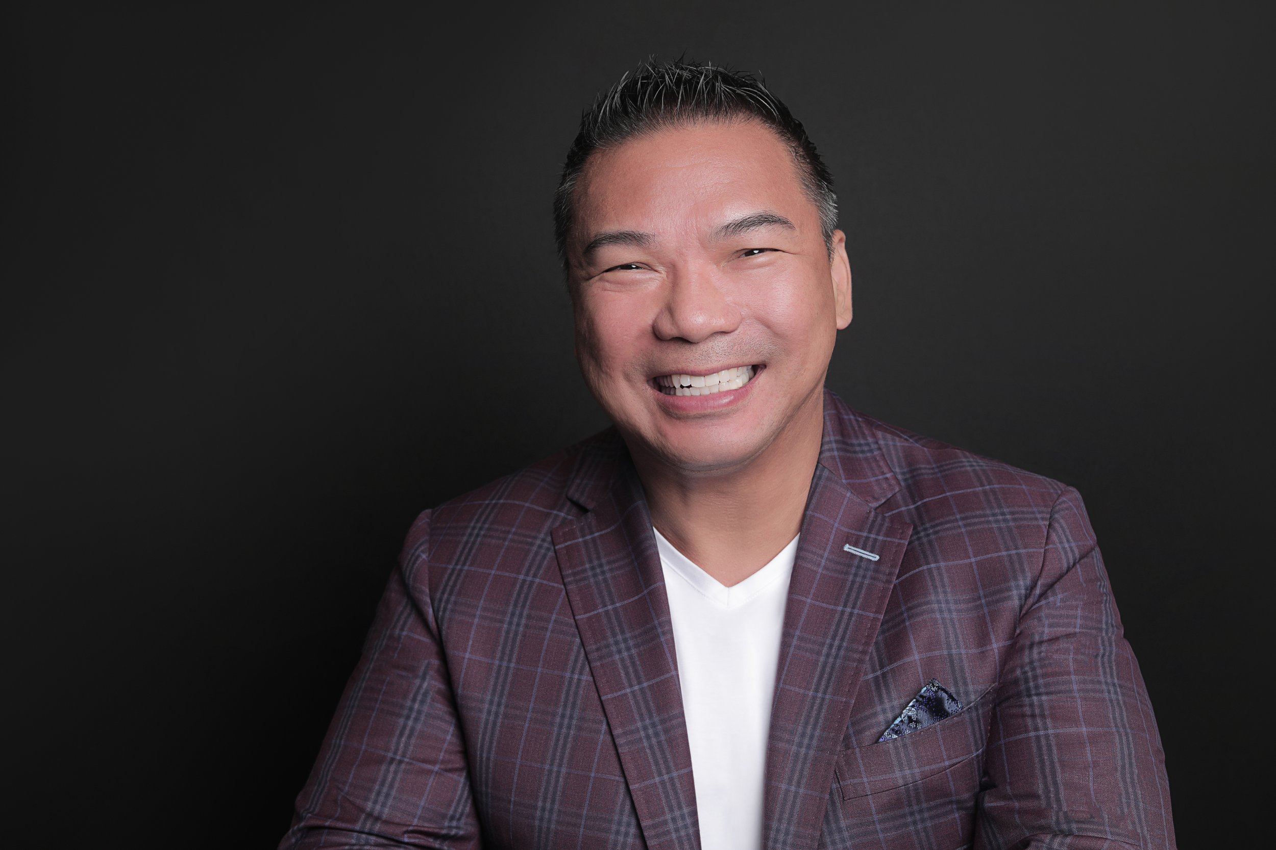 How to Look Confident and Approachable in Your Corporate Headshot