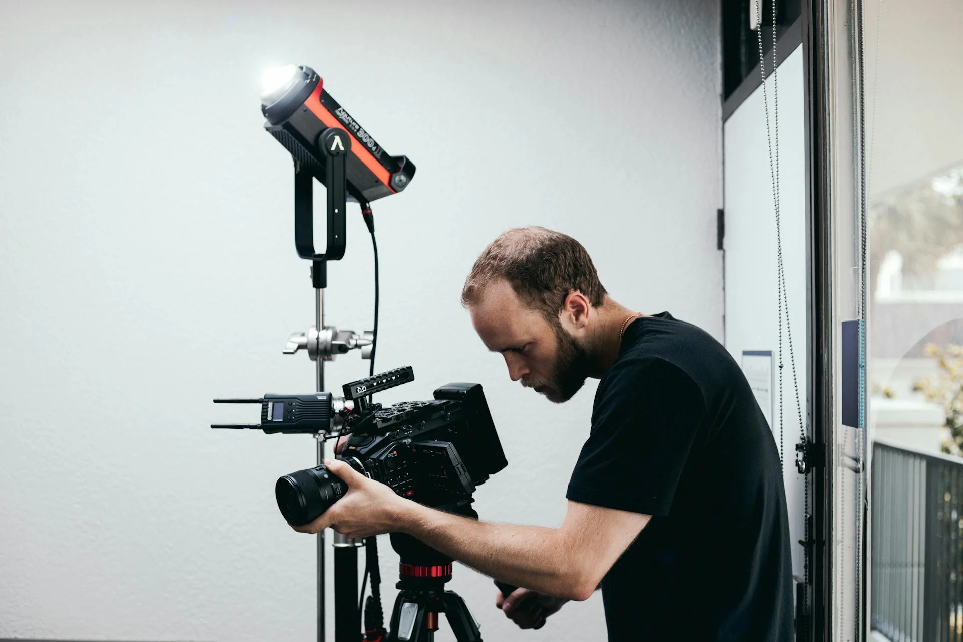 How Product Video Services in Los Angeles Help Explain What You Do