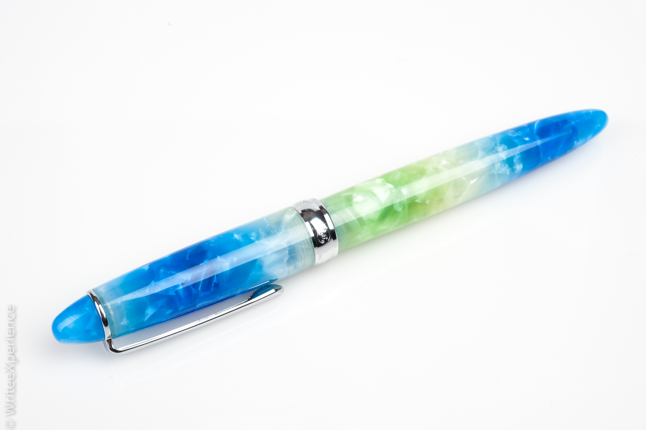 WriteeXperience-penbbs_266_fountain_pen-1.jpg