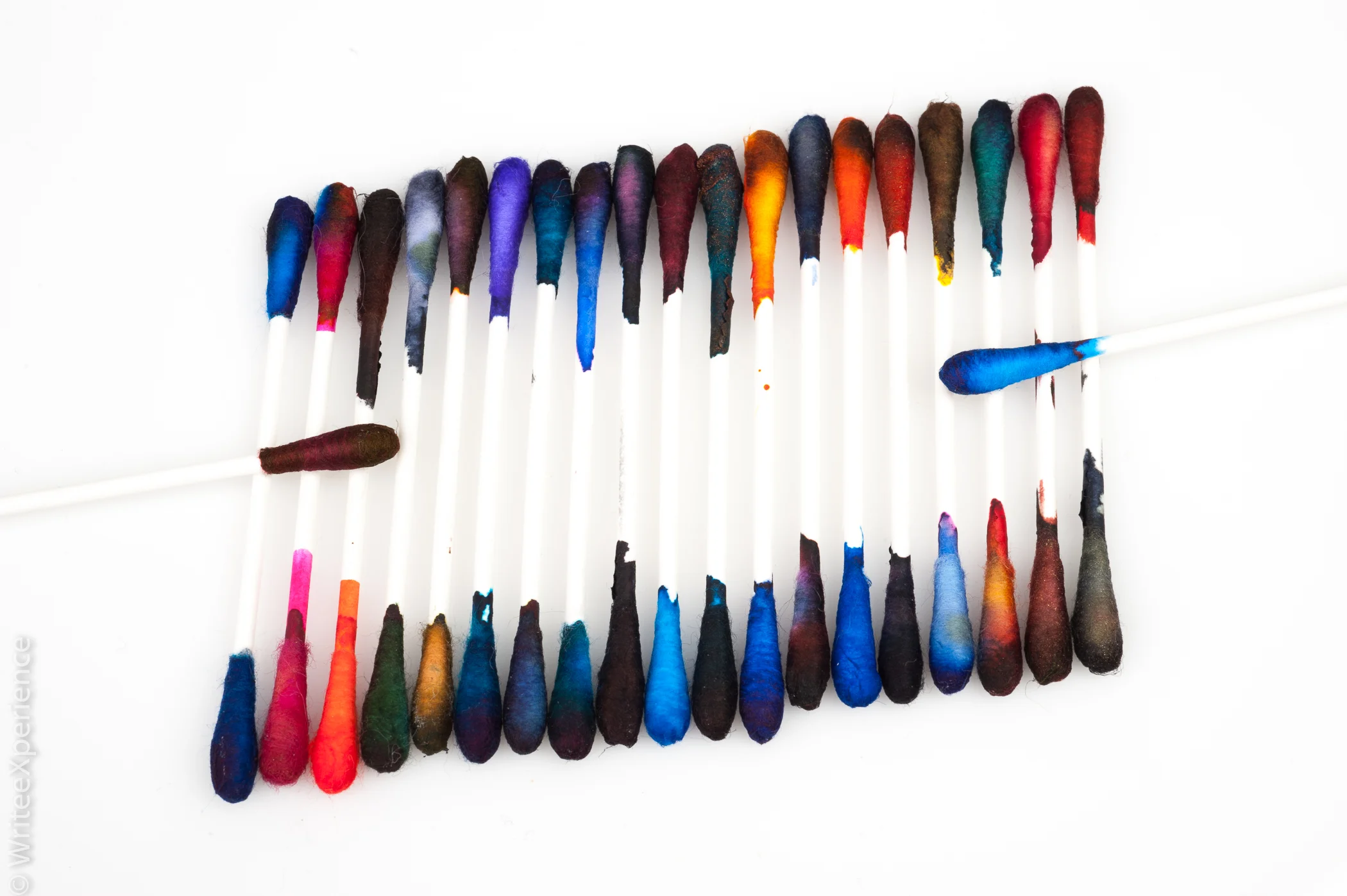 WriteeXperience-col-o-ring-ink-testing-book-1.jpg