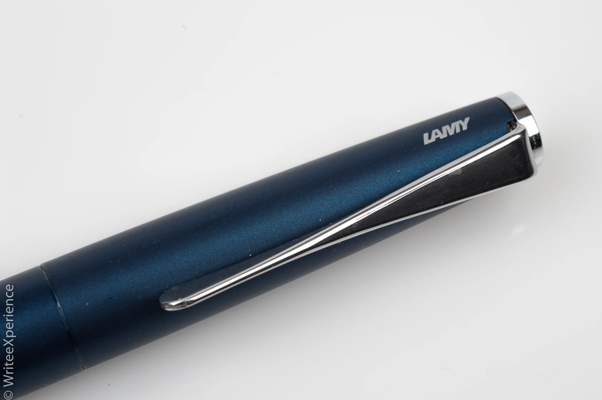 WriteeXperience-Lamy_Studio_Imperial_Blue-4.jpg