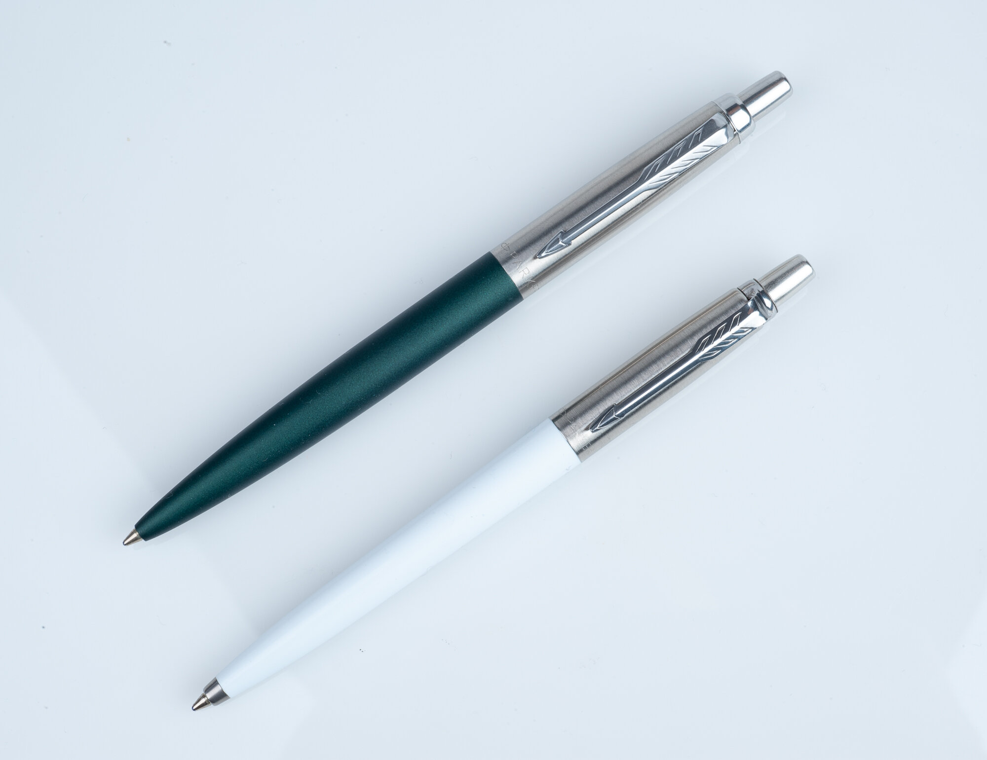 Parker Jotter Standard Chrome Trim Ball Pen Ink Blue smooth writing experience 