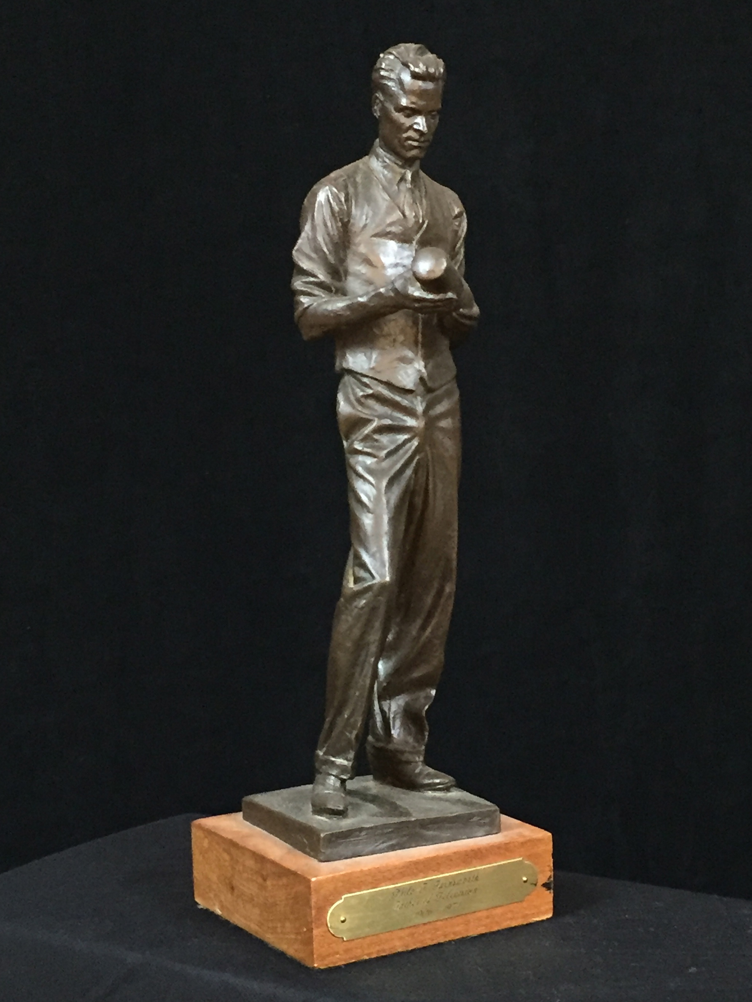 Farnsworth Statue