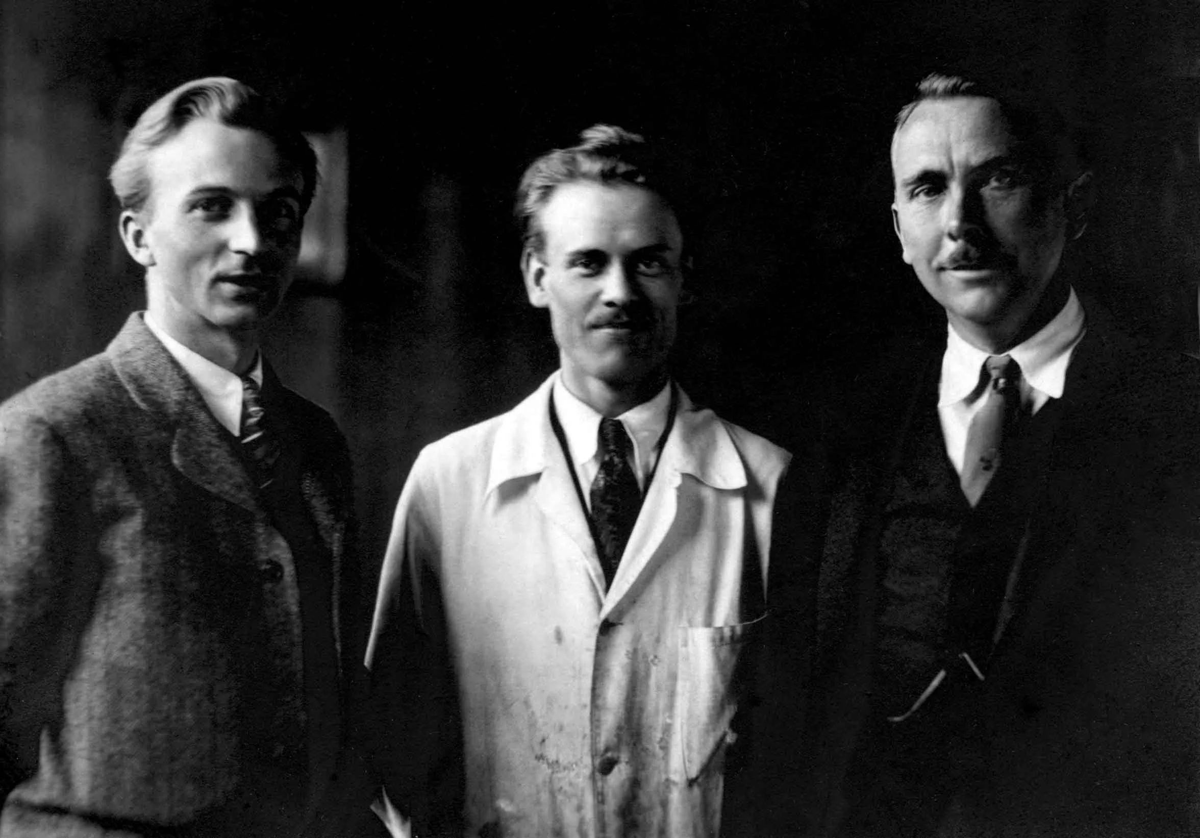 11_Farnsworth_with_Investors_PTF_992.jpg