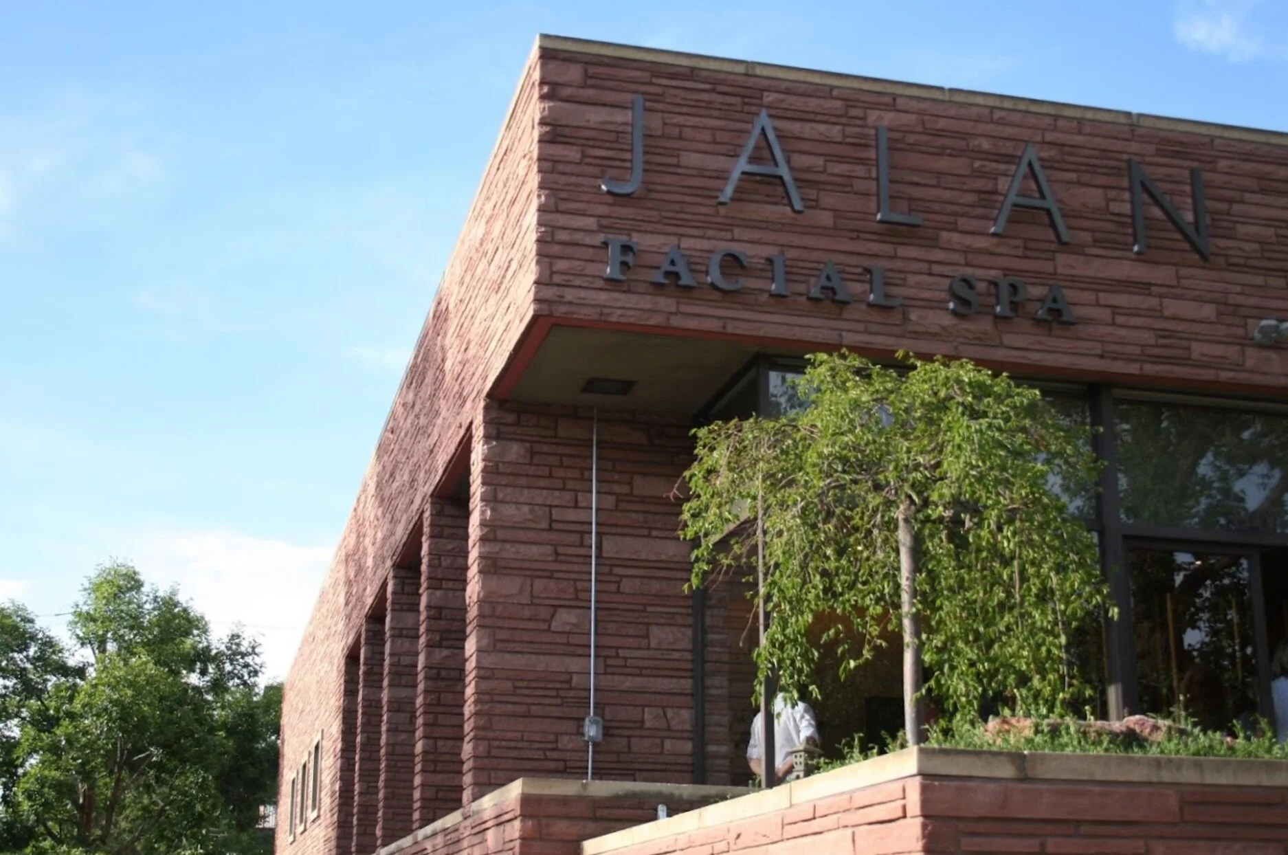 Meet Your Esthetician: Destinee