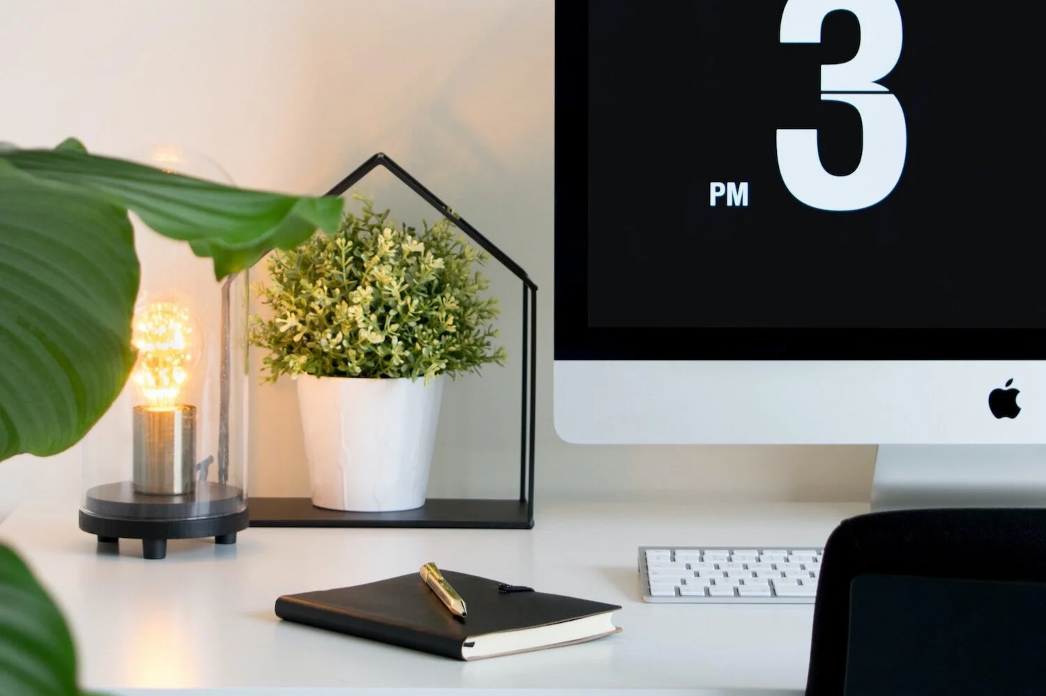 Simple Steps to Alleviate Neck &amp; Back Pain at Your Desk Job