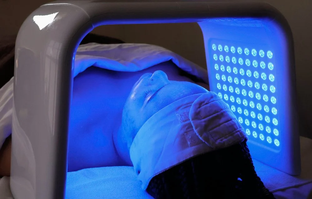  Acne Awareness Month: The Benefits of Blue Light LED Therapy 