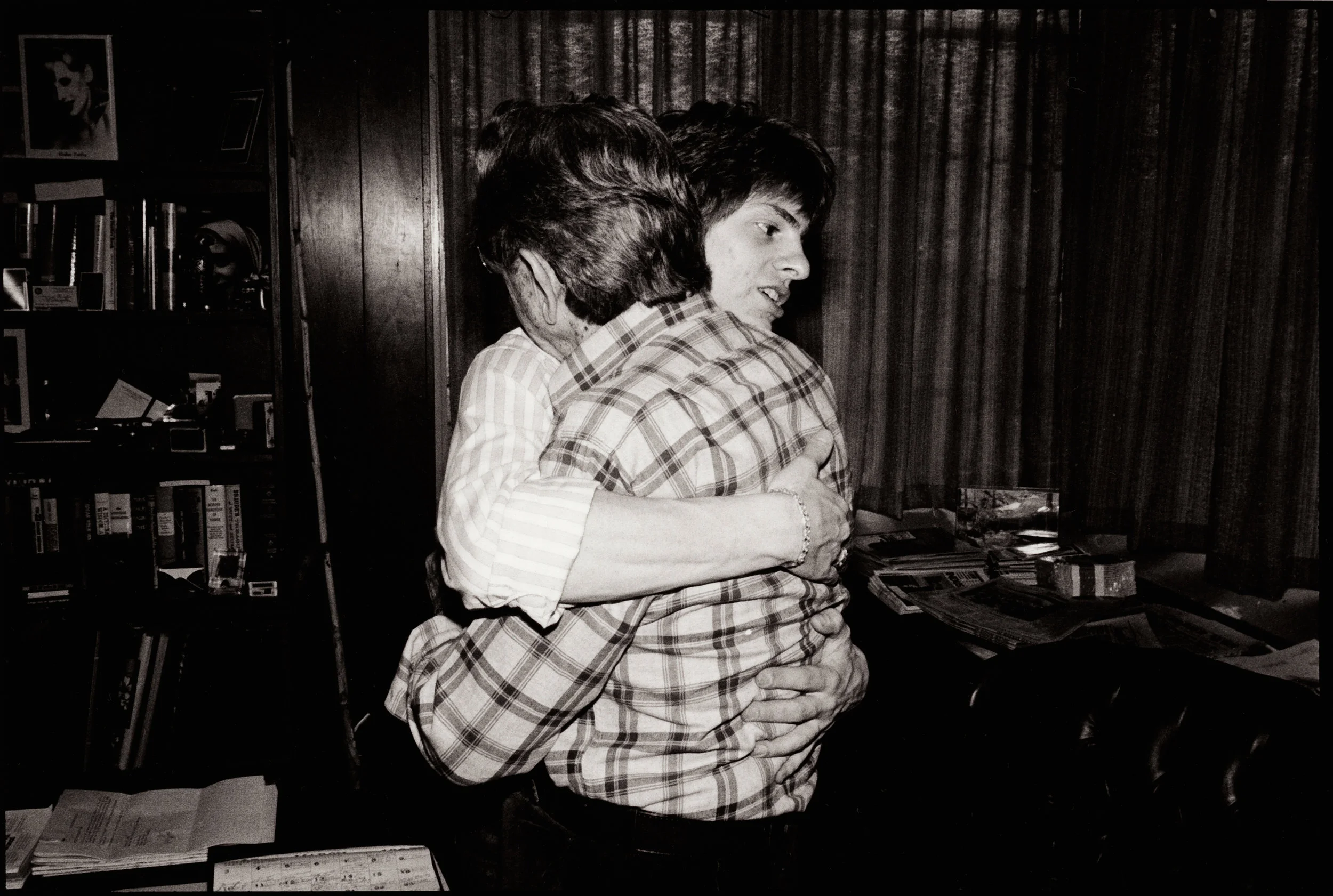 gd and lind hugging.jpg
