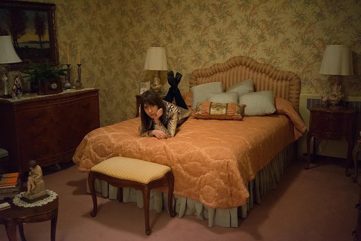 Lisa_McCord_Chloe_on_BED.jpg