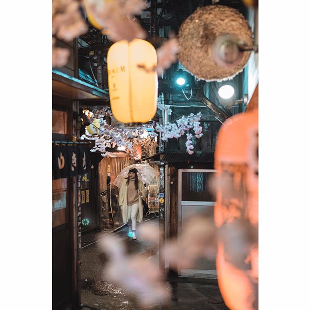 OMOIDE YOKOCHO | Shinjuku, Tokyo
.
.
.
.
.
#knshoneymoon #omoideyokocho #shinjuku #tokyo #japan #explorejapan #streetphotography #streetclassics #fujifilm_global #fujifilm #xt1 #fujiframez