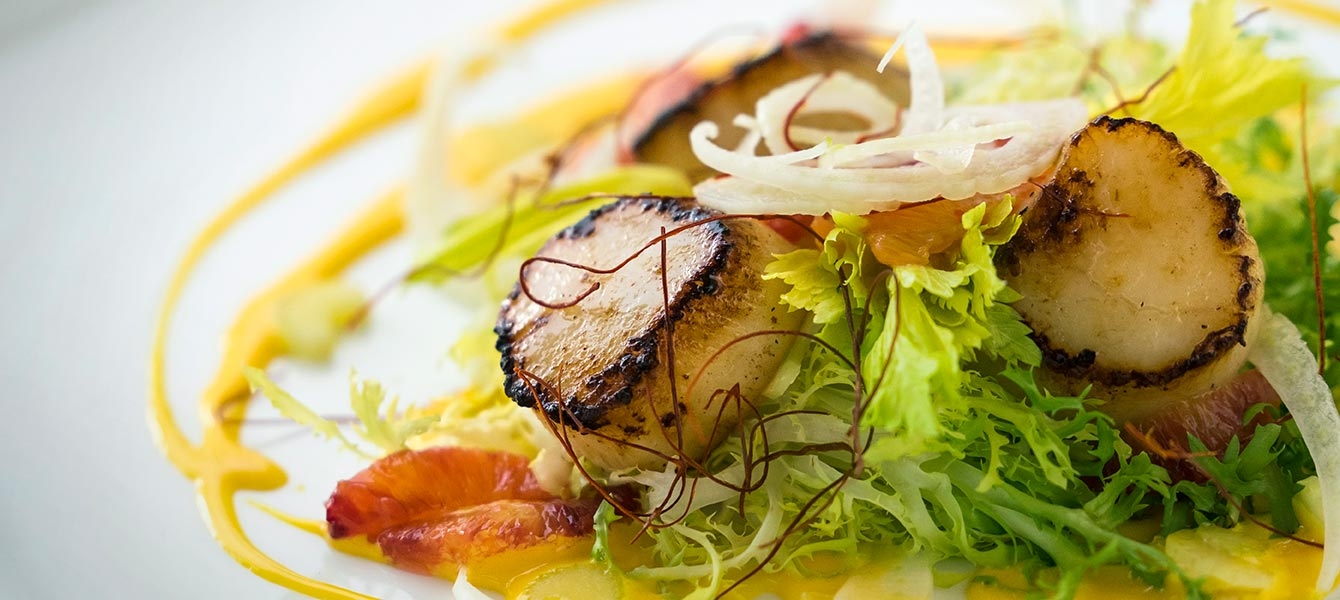 Sheldon-Chalet-experience-dining_1340x600_acf_cropped.jpg
