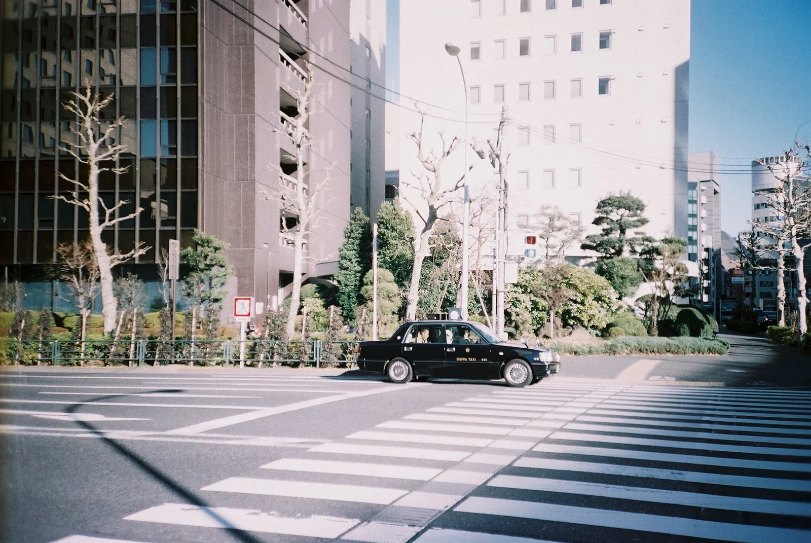 15714640493_a94cd902a5_h.jpg