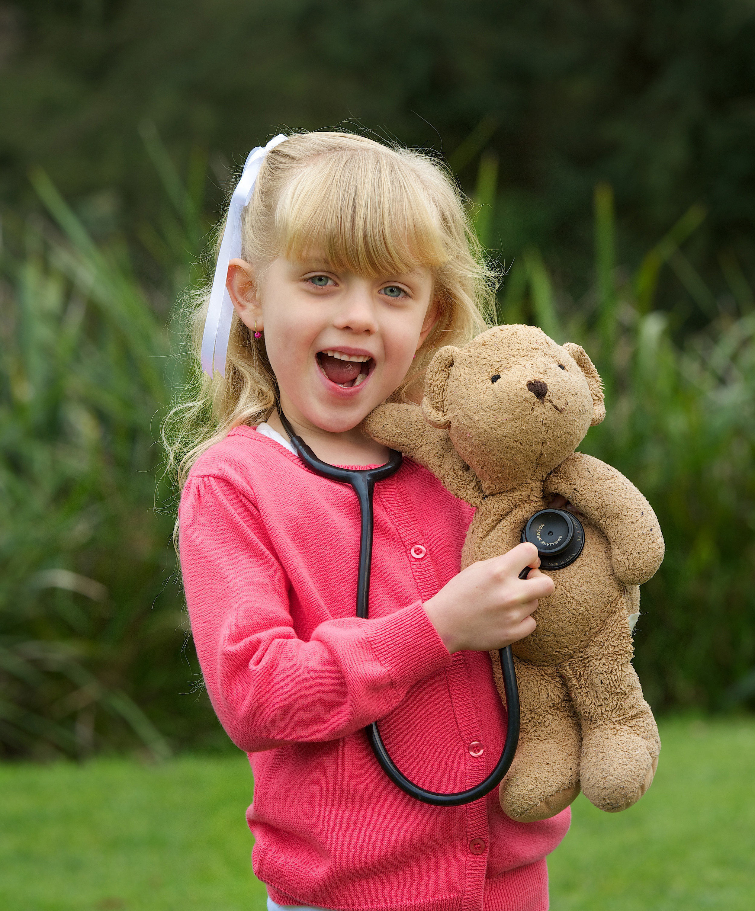 CHP_Export_92078535_Lily Inglis 6 visited Healesville Sanctuary with Milo her teddy who received.jpg