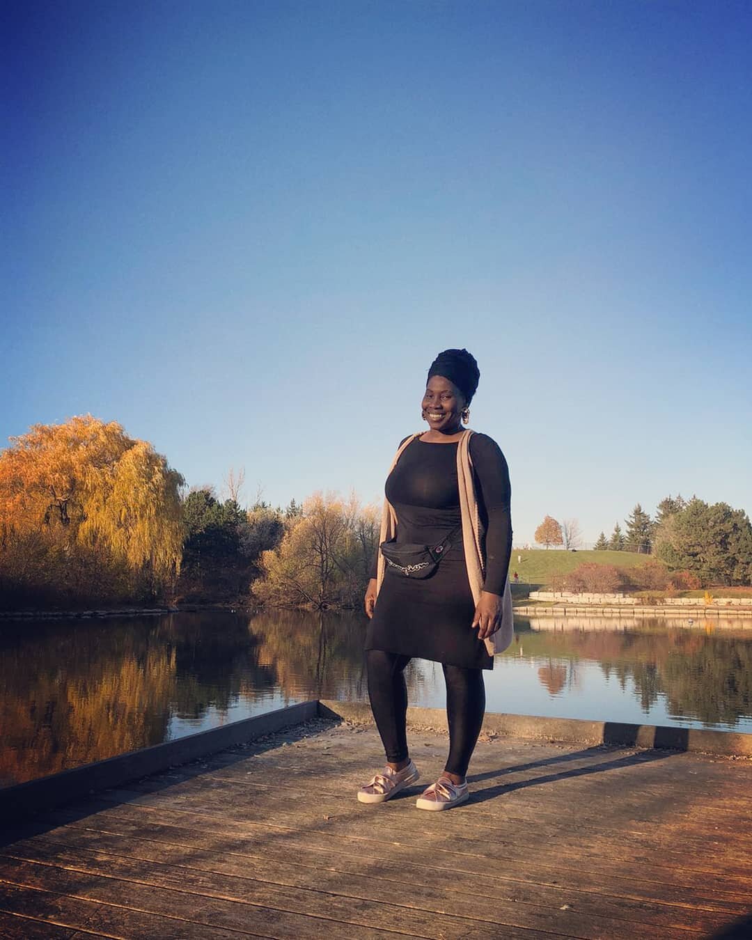 Enjoying the last beautiful days of autumn!

Did you get a chance to go outside today?
.
#november
